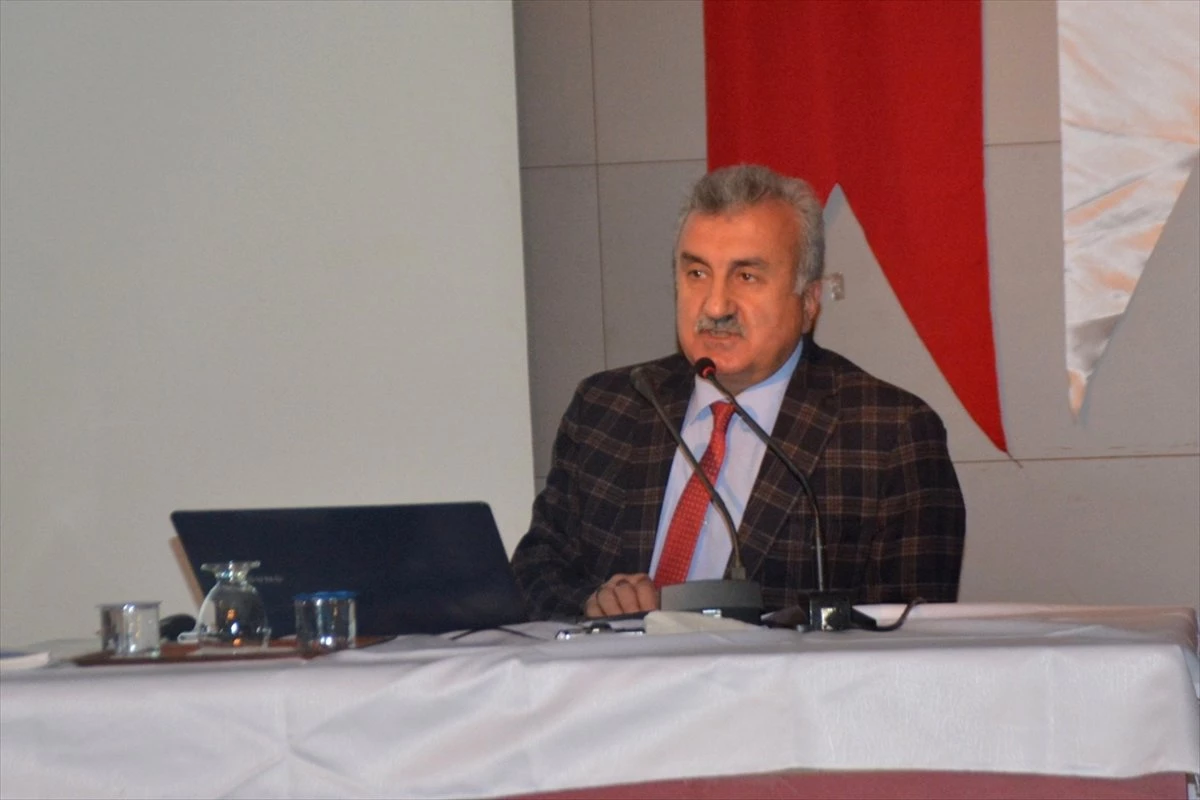 Tatvan\'da "Türkiye\'nin Darbeler Tarihi" Konferansı