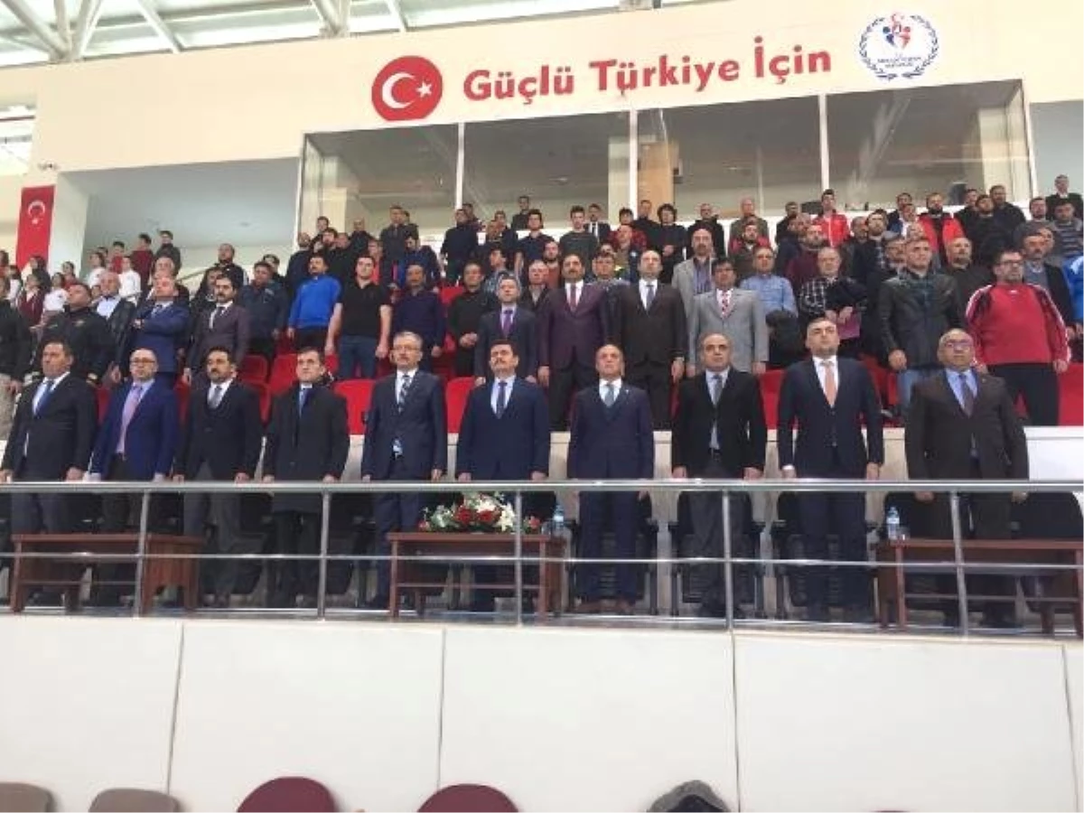 Türkiye Gençler Serbest Güreş Şampiyonası Başladı