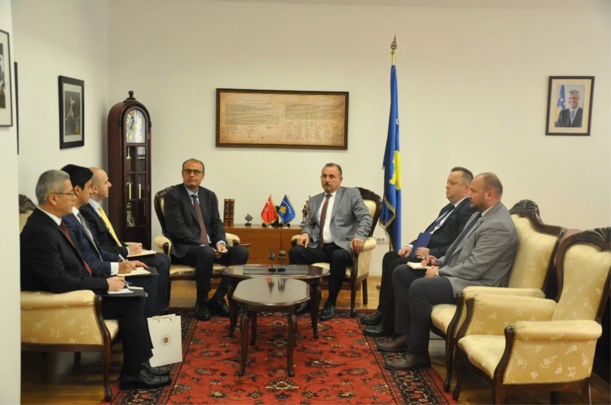 Türkiye\'nin Priştine Büyükelçisi Sakar\'dan Kosova İçişleri Bakanı Mustafa\'ya Ziyaret