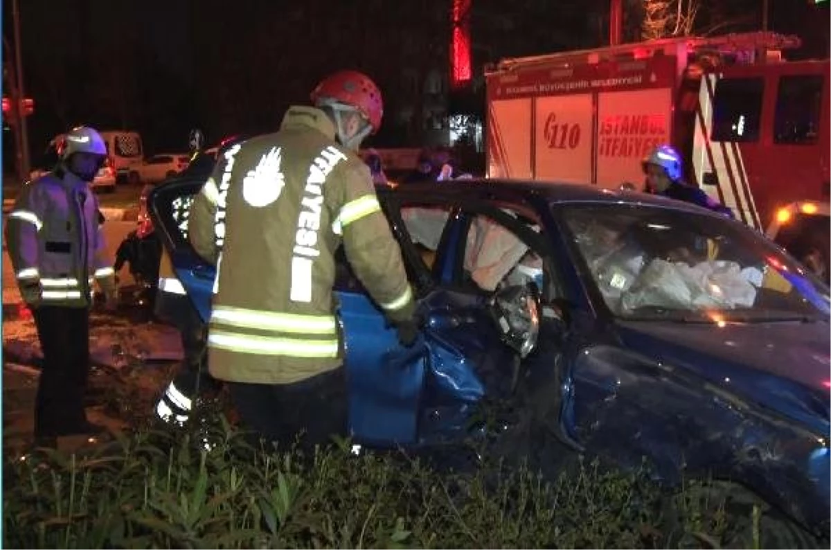 Bakırköy\'de Trafik Kazası: 2 Yaralı
