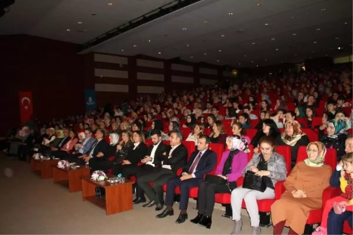 Başakşehirli Kadınlar Kendi Günlerinde Hünerlerini Sergiledi