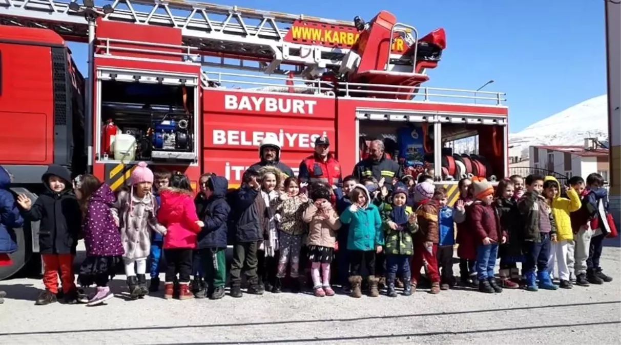 Bayburt Belediyesi İtfaiyesinden Okullarda Yangın Tatbikatı