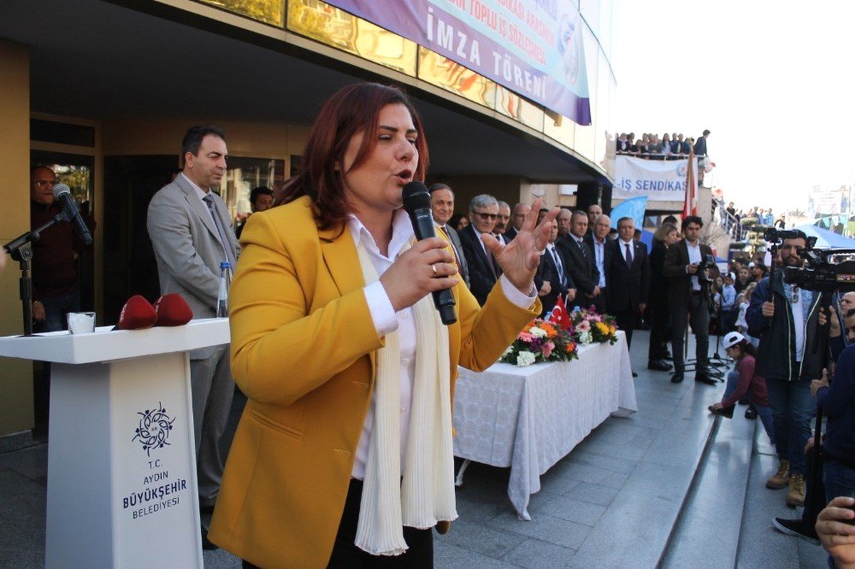 Büyükşehir Belediye Çalışanlarının Sözleşme Sevinci