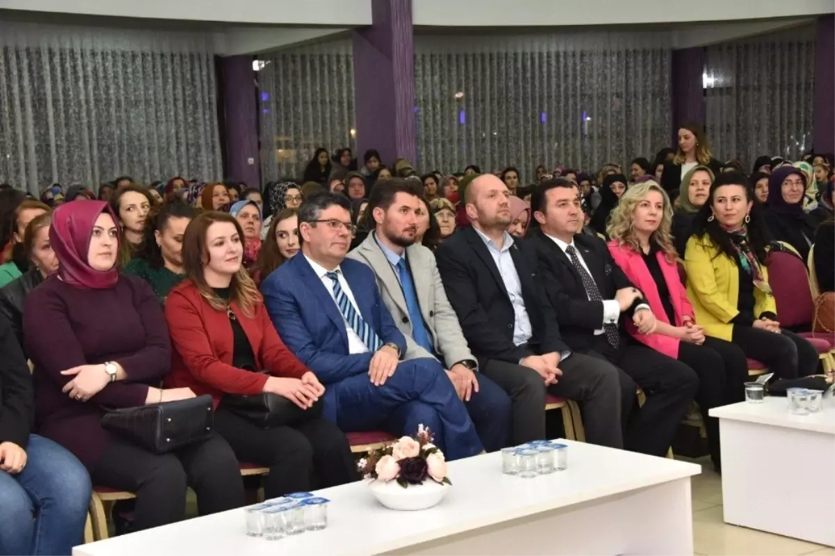 Eğitimci Yazar Alişan Kapaklıkaya Bozüyüklü Hanımlarla Buluştu