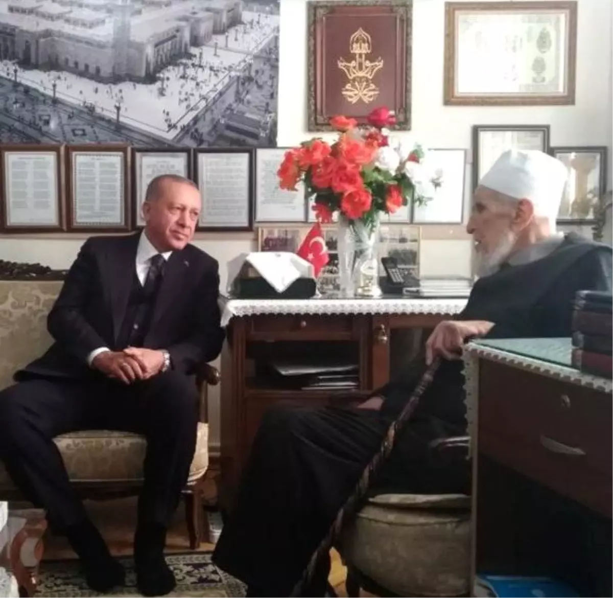 Erdoğan\'dan, 105 Yaşındaki Hafız Nazırlı\'ya Özel Hediye