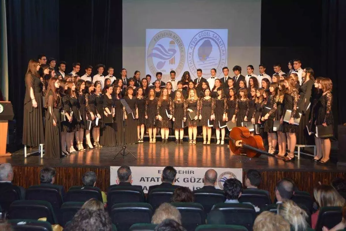 Eskişehirli ve Antalyalı Lise Öğrencilerinden Konser