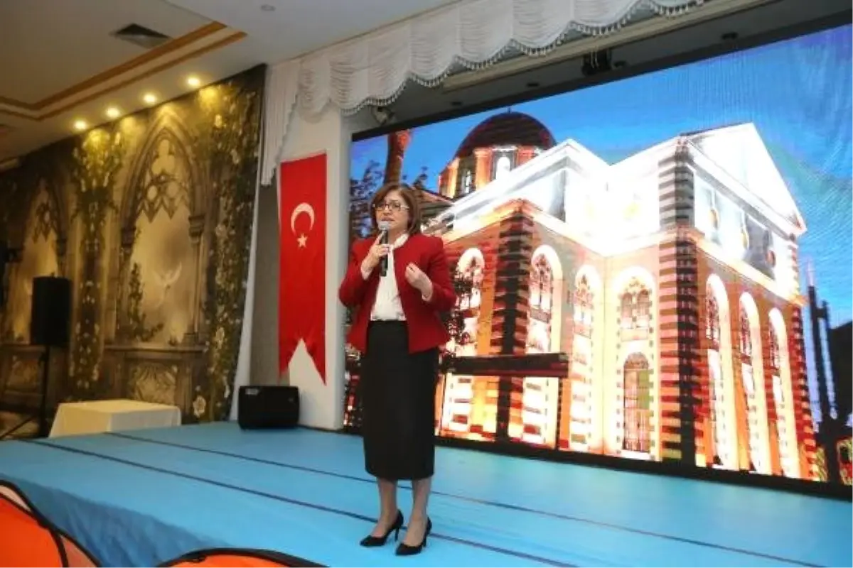 Fatma Şahin, Gözyaşlarına Hakim Olamadı