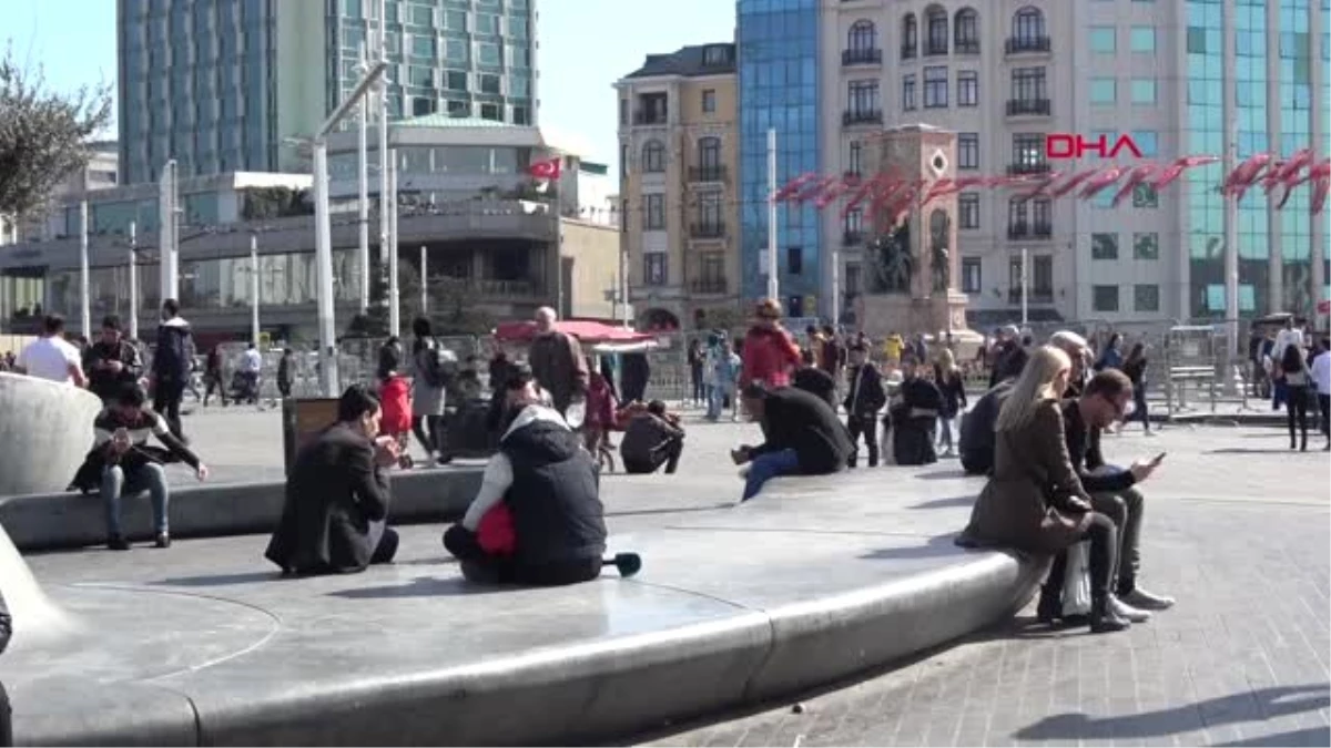 İstanbul Taksim\'de Sıcak Hava Yoğunluğu