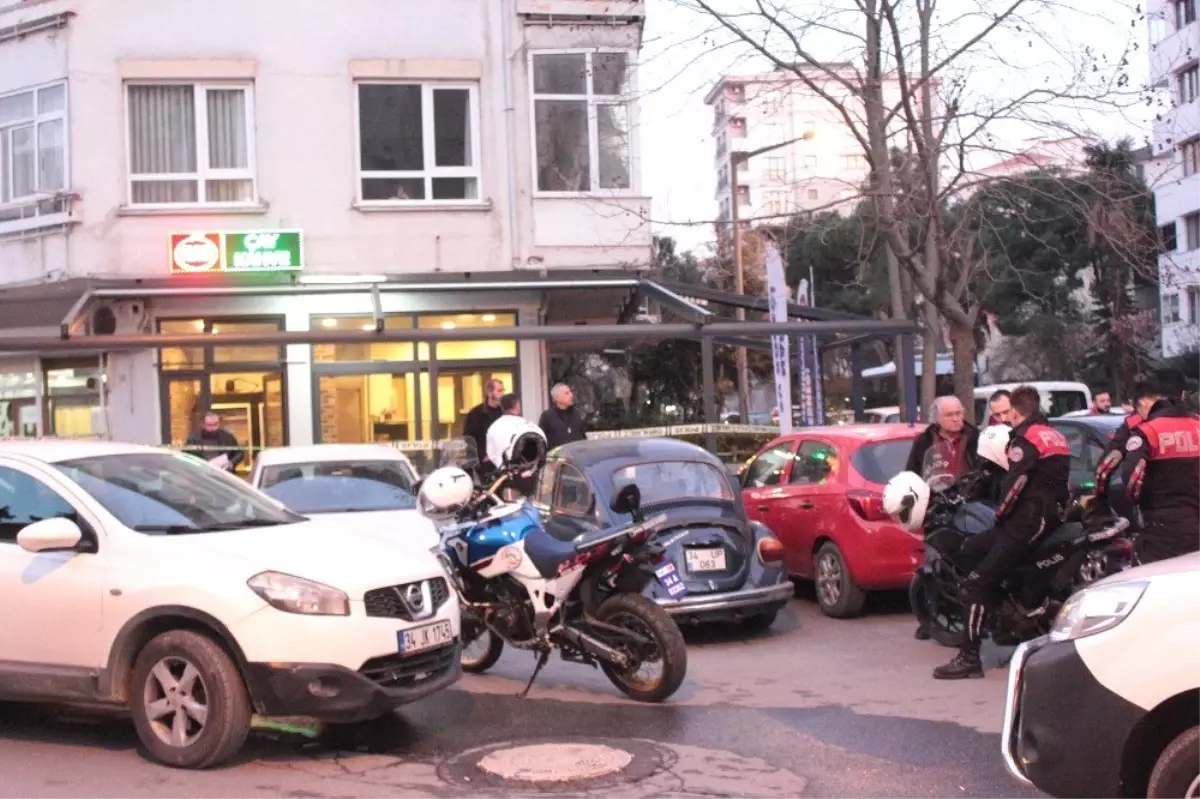 Kadıköy\'de Kafede Silahlı Dehşet: 1 Yaralı