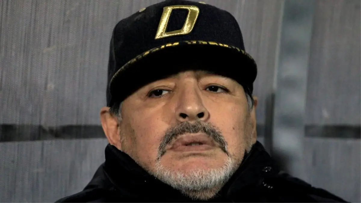 Maradona, Küba\'da 3 Çocuğun Babası Olduğunu \'Kabul Edecek\'