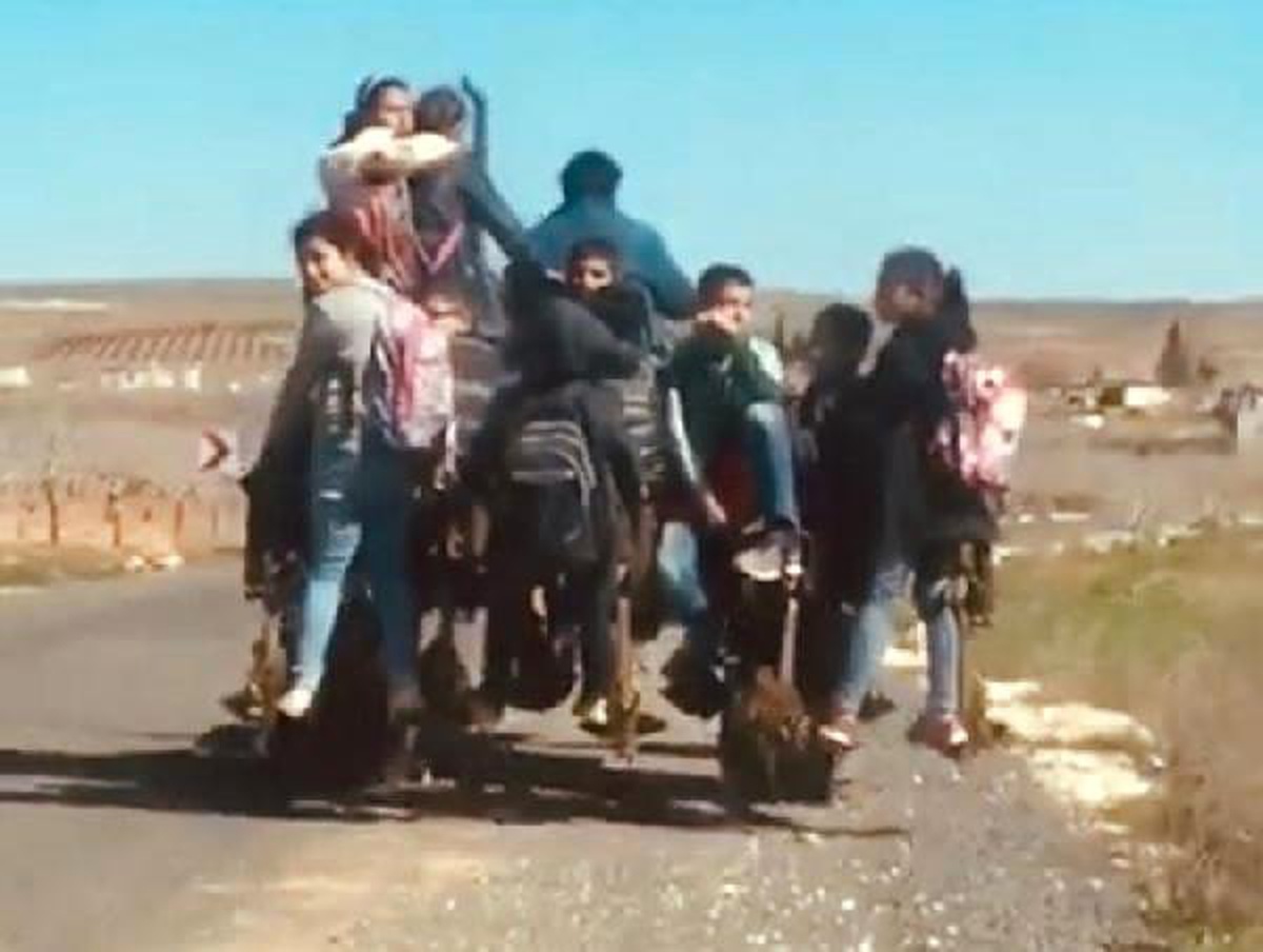 Şanlıurfa\'da Öğrencilerin Tehlikeli Yolculuğu