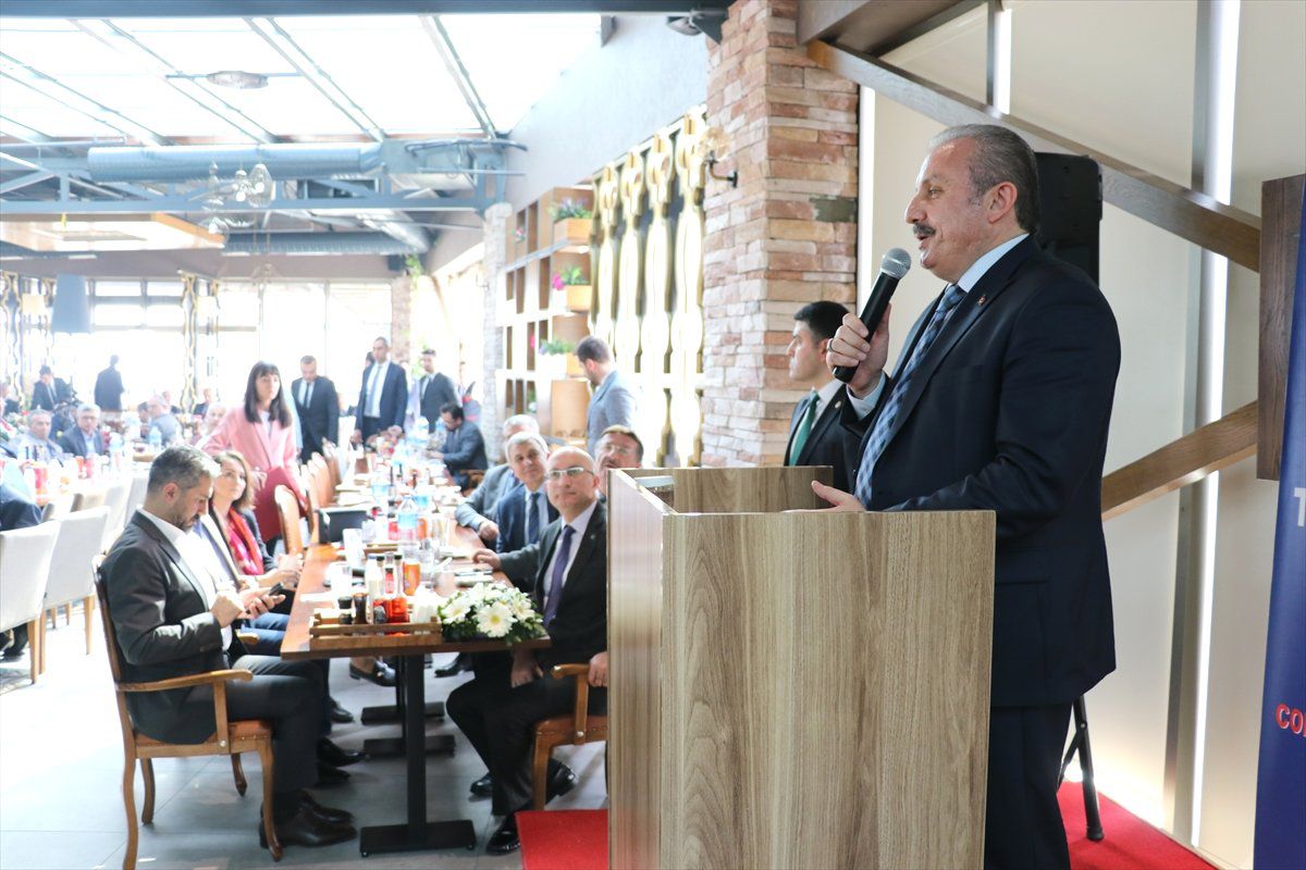 TBMM Başkanı Şentop\'tan Esnaf Ziyareti