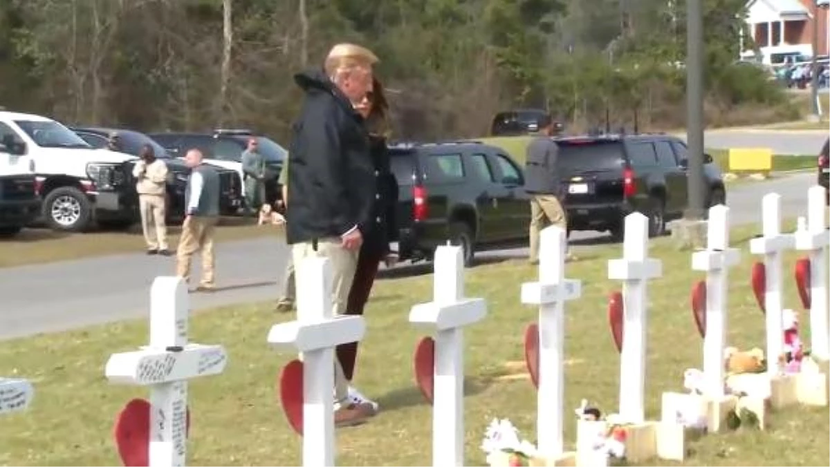 Trump Hortumun Vurduğu Alabama\'yı Ziyaret Etti