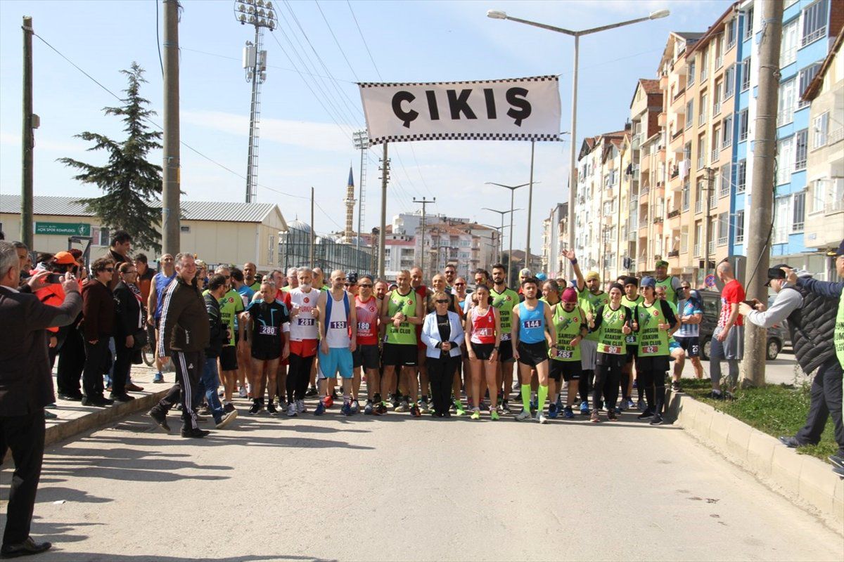Bafra\'da Uğur Mumcu ve Gaffar Okan\'ı Anma Koşusu
