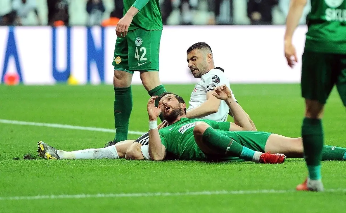 Burak Yılmaz\'dan Son 3 Maçta 3 Gol, 1 Asist