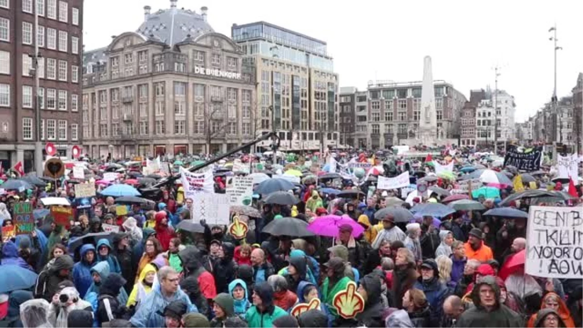 Hollanda\'da İklim Protestosu