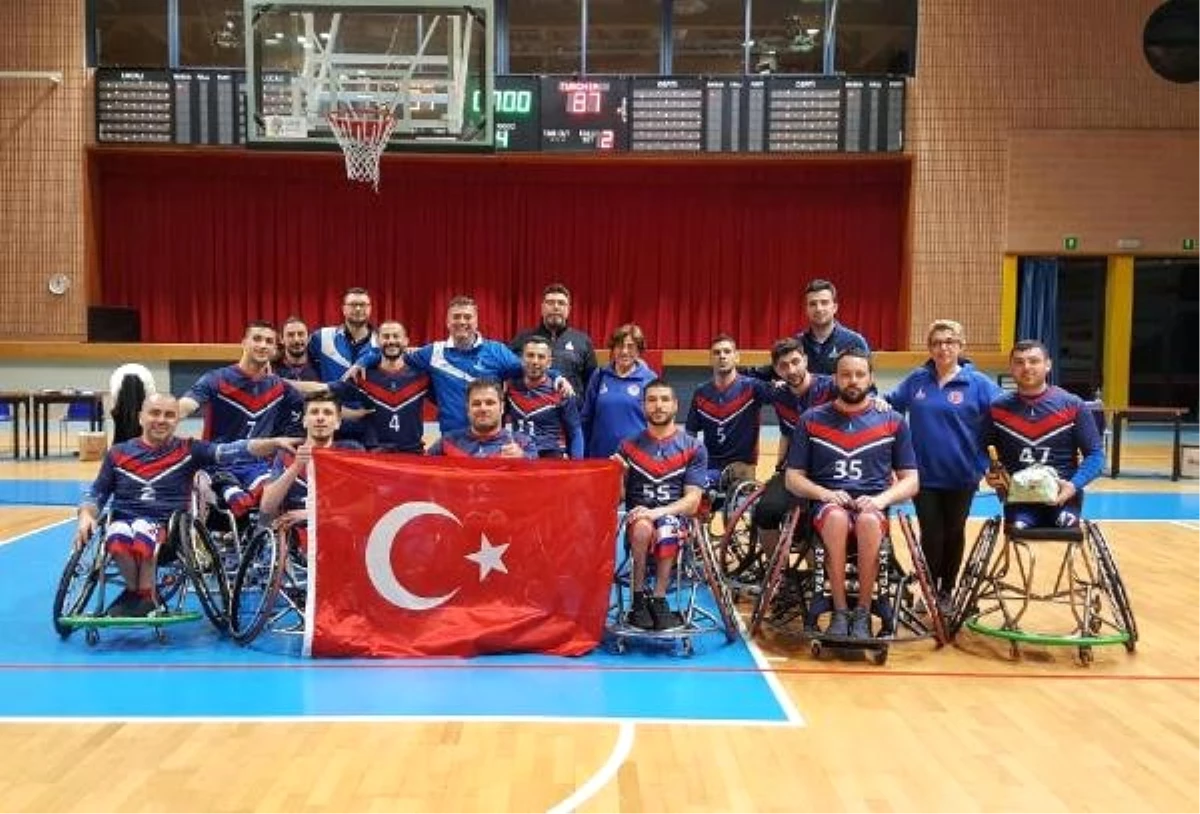 İzmir Büyükşehir\'den Tekerlekli Sandalye Basketbolda Büyük Başarı