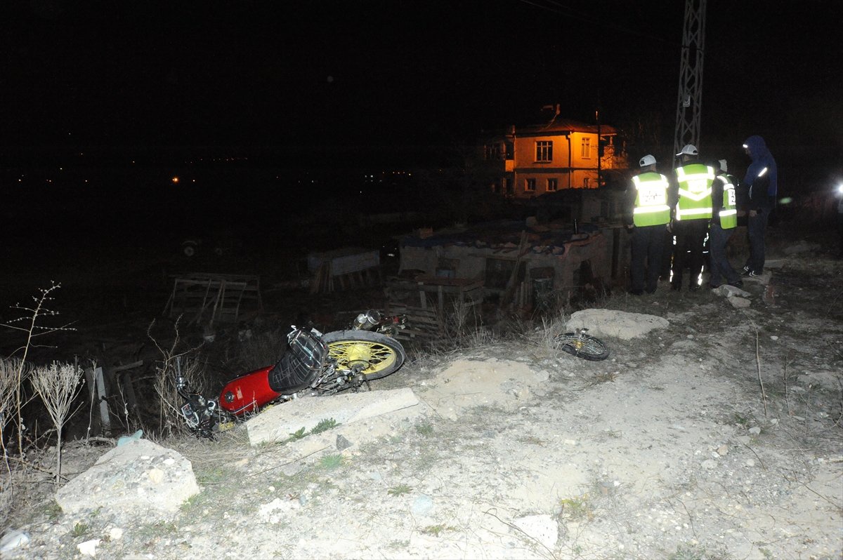 Niğde\'de Motosikletler Çarpıştı: 1 Ölü, 1 Yaralı