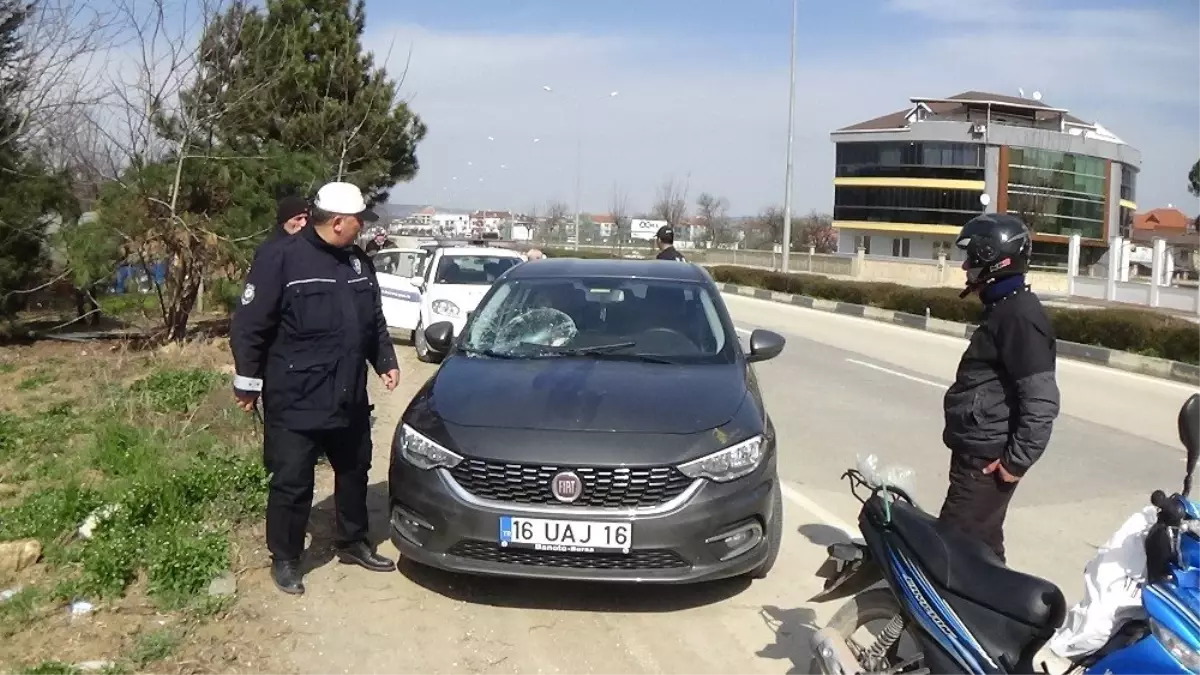 Otomobil Altında Kalan Yaşlı Adam Ağır Yaralandı