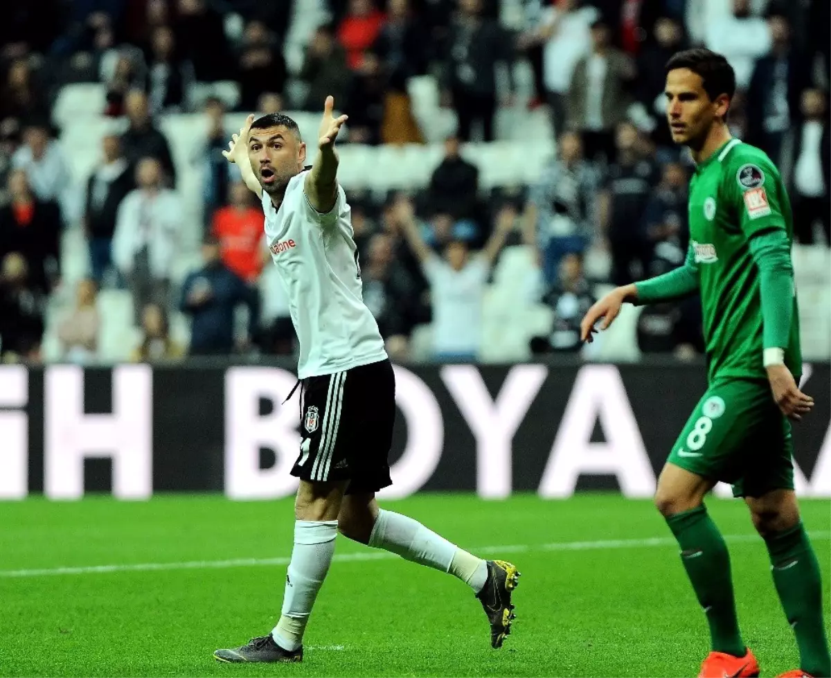 Spor Toto Süper Lig: Beşiktaş: 2 - Atiker Konyaspor: 1 (İlk Yarı)