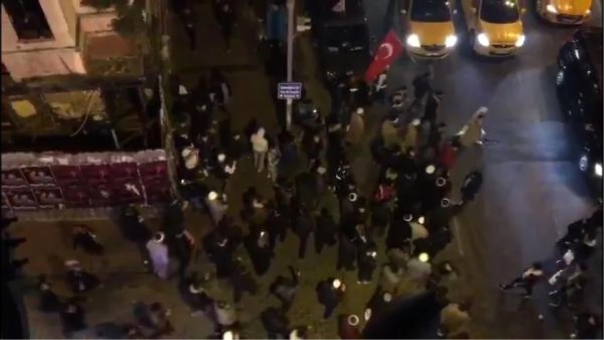 Taksim\'de Yürüyüş Yapan Gruba Polis Müdahalesi