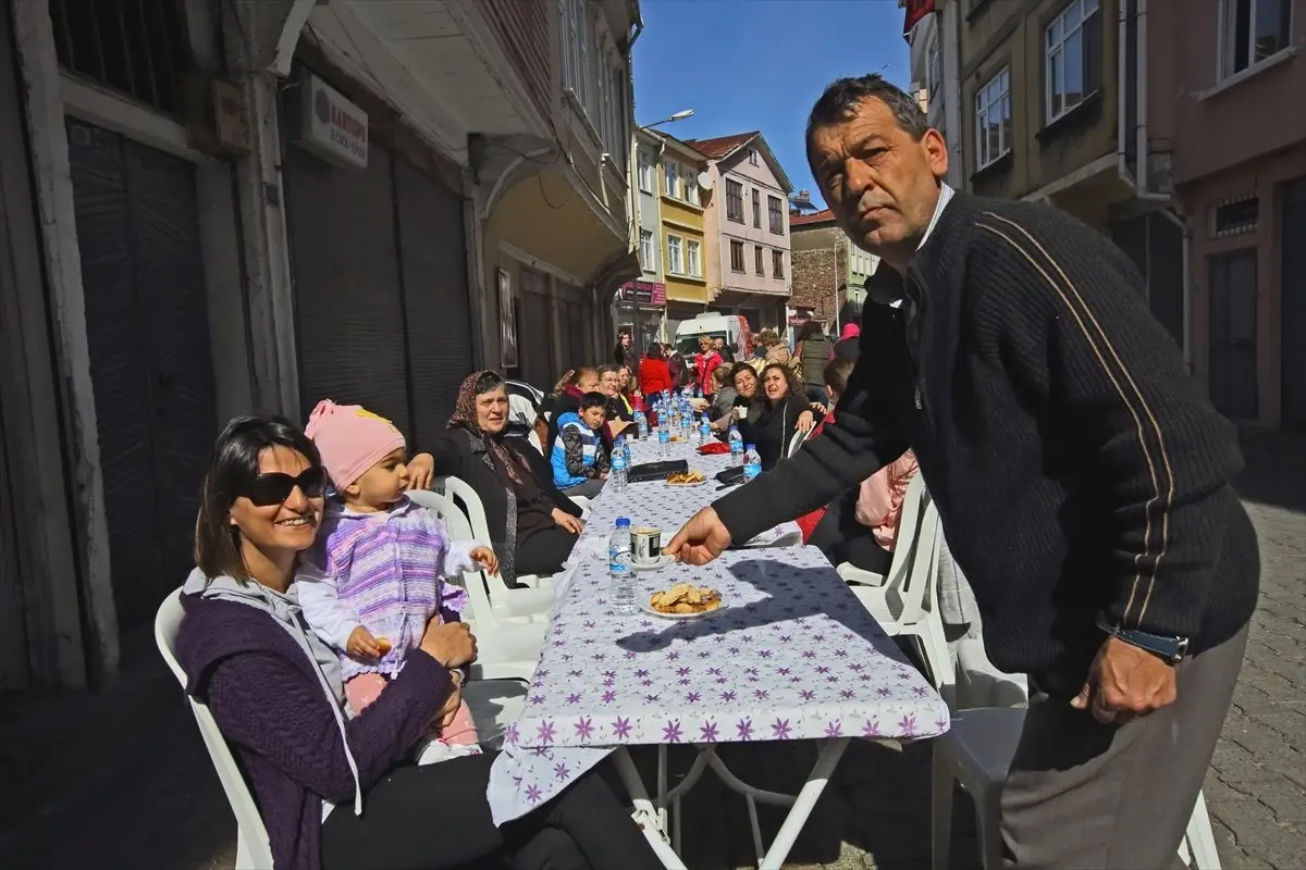 Tirebolu\'da "Erkekler Kahve Yapıyor" Etkinliği