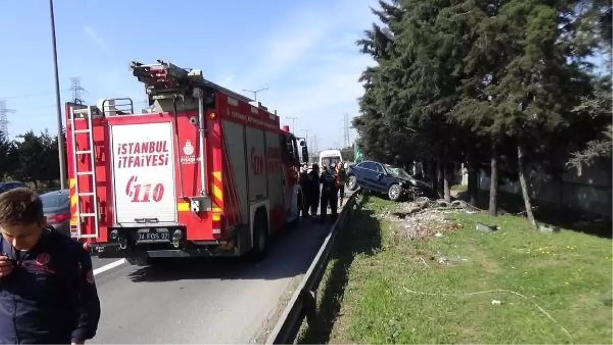 Ümraniye Tem Otoyolunda Trafiği Kilitleyen Kaza