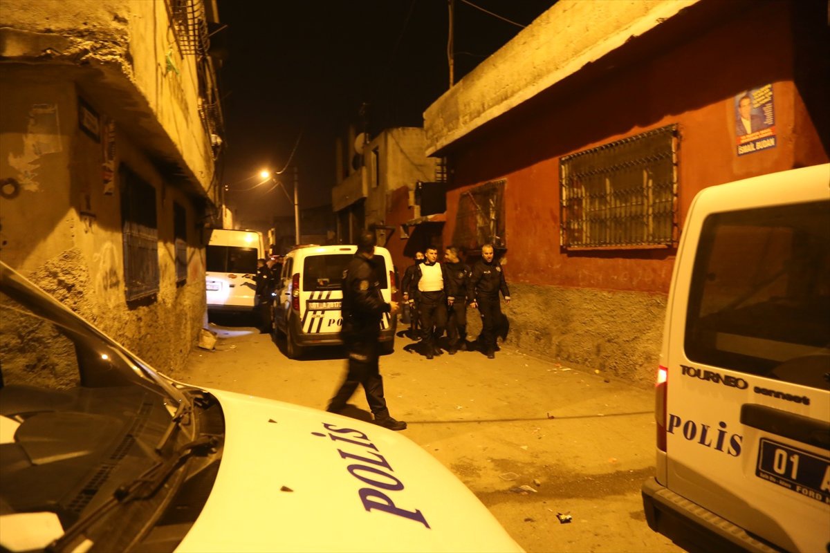 Adana\'da Maskeli 5 Kişi Polisi Alarma Geçirdi