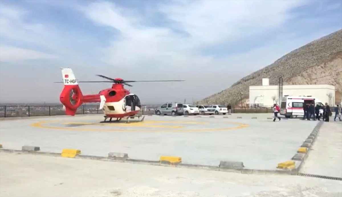 Ambulans Helikopter Beyin Ödemi Oluşan Kişi İçin Havalandı