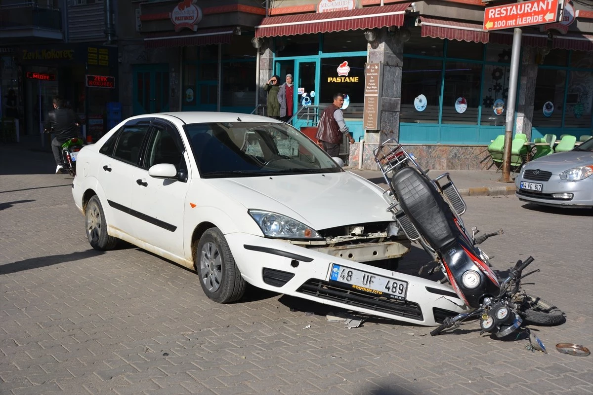 Banaz\'da Trafik Kazası: 1 Yaralı