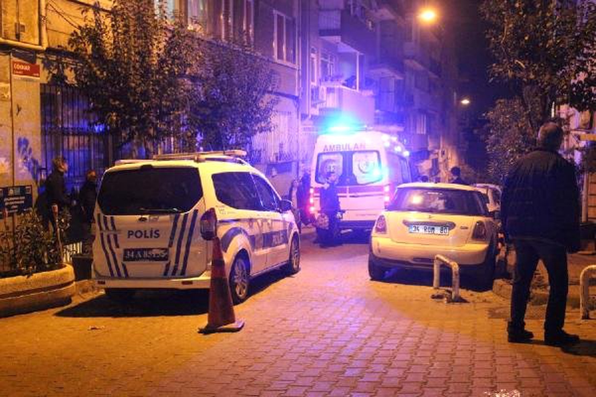 Beşiktaş\'ta 4. Kattan Düşen Yaşlı Adam Öldü