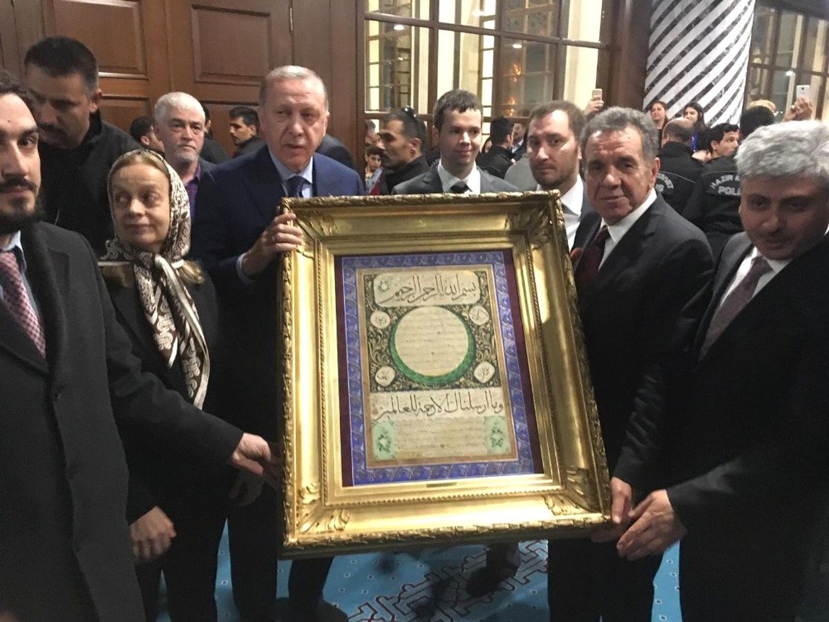 Cumhurbaşkanı Erdoğan İskenderun\'da Kuranı Kerim Okudu