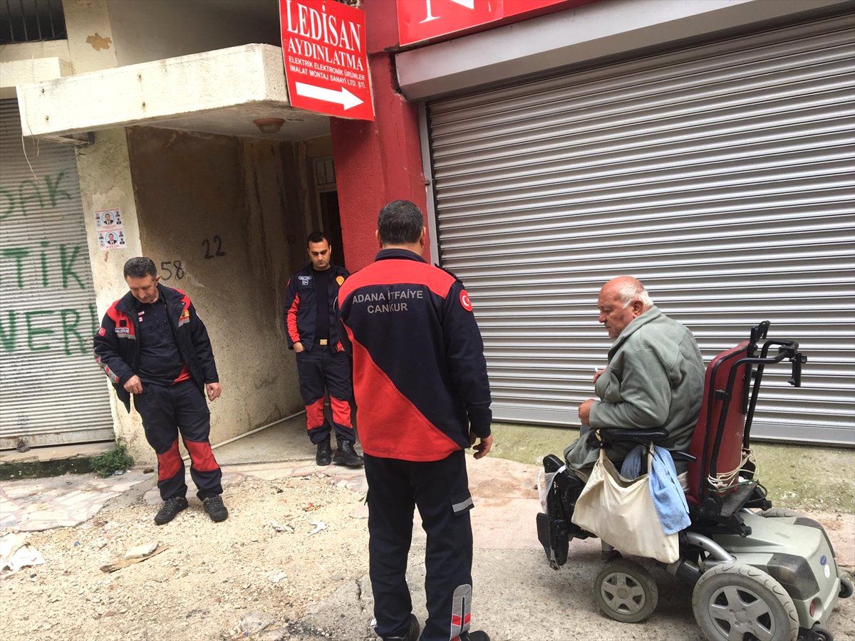 Engelli Anne ile Oğlunu Arama Kurtarma Ekibi Buluşturdu