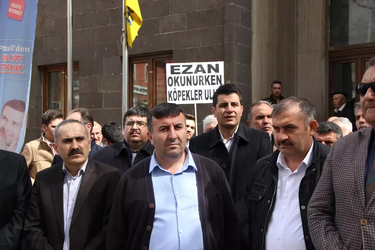 Ezana Saygısızlığa" Tepkiler