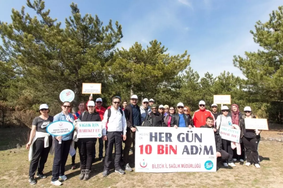 İl Sağlık Müdürlüğü Personelinden Doğa Yürüyüşü