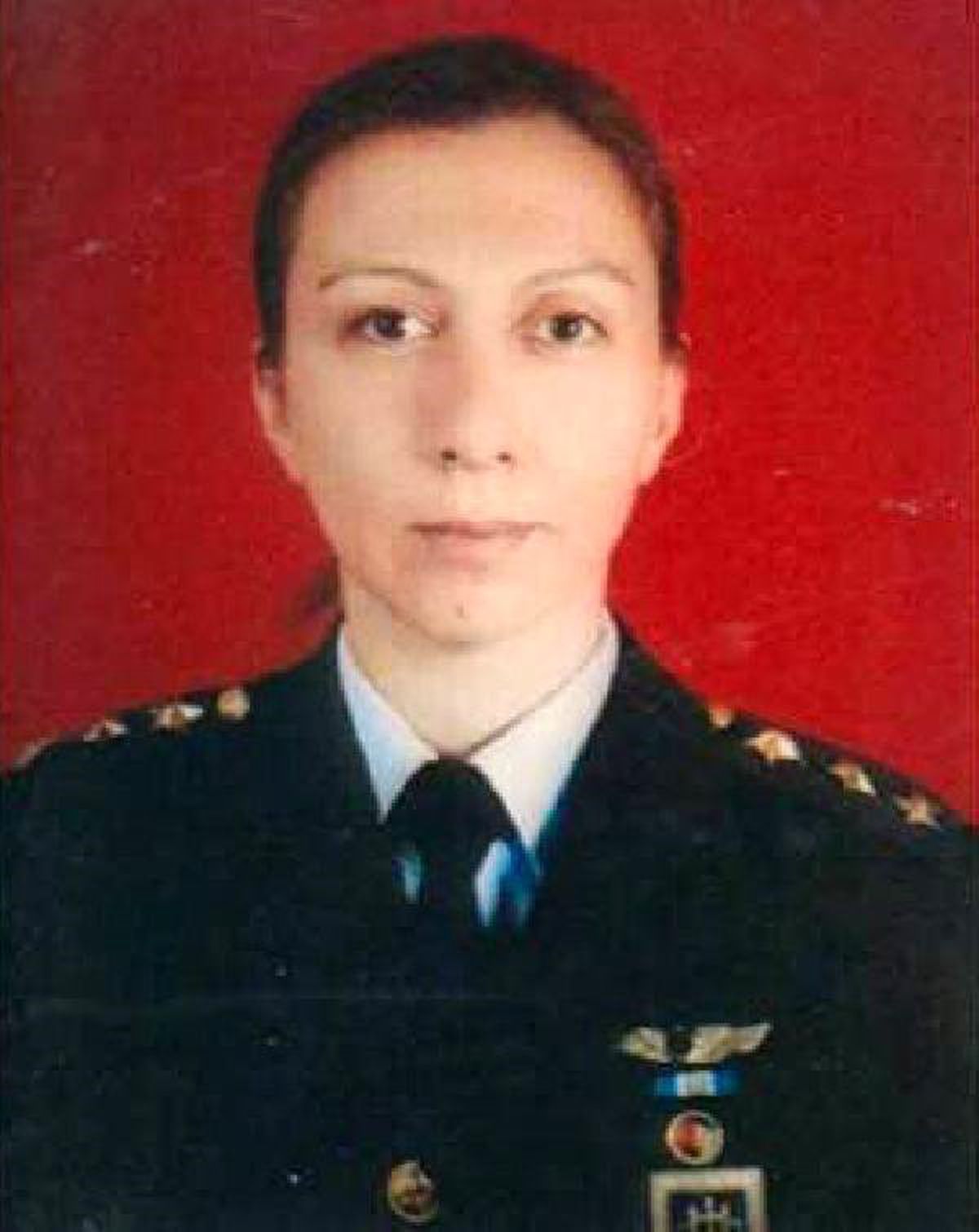İran\'daki Uçak Kazasında Ölen Pilot Binbaşı Melike Kuvvet, Mezarı Başında Anıldı