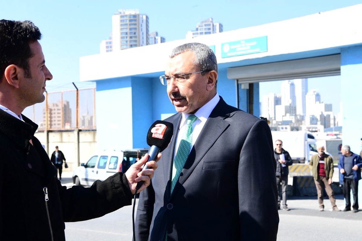 İsmail Erdem: "Ataşehir\'de Üreten Kadınların Emekleri Kazanca Dönüşecek"