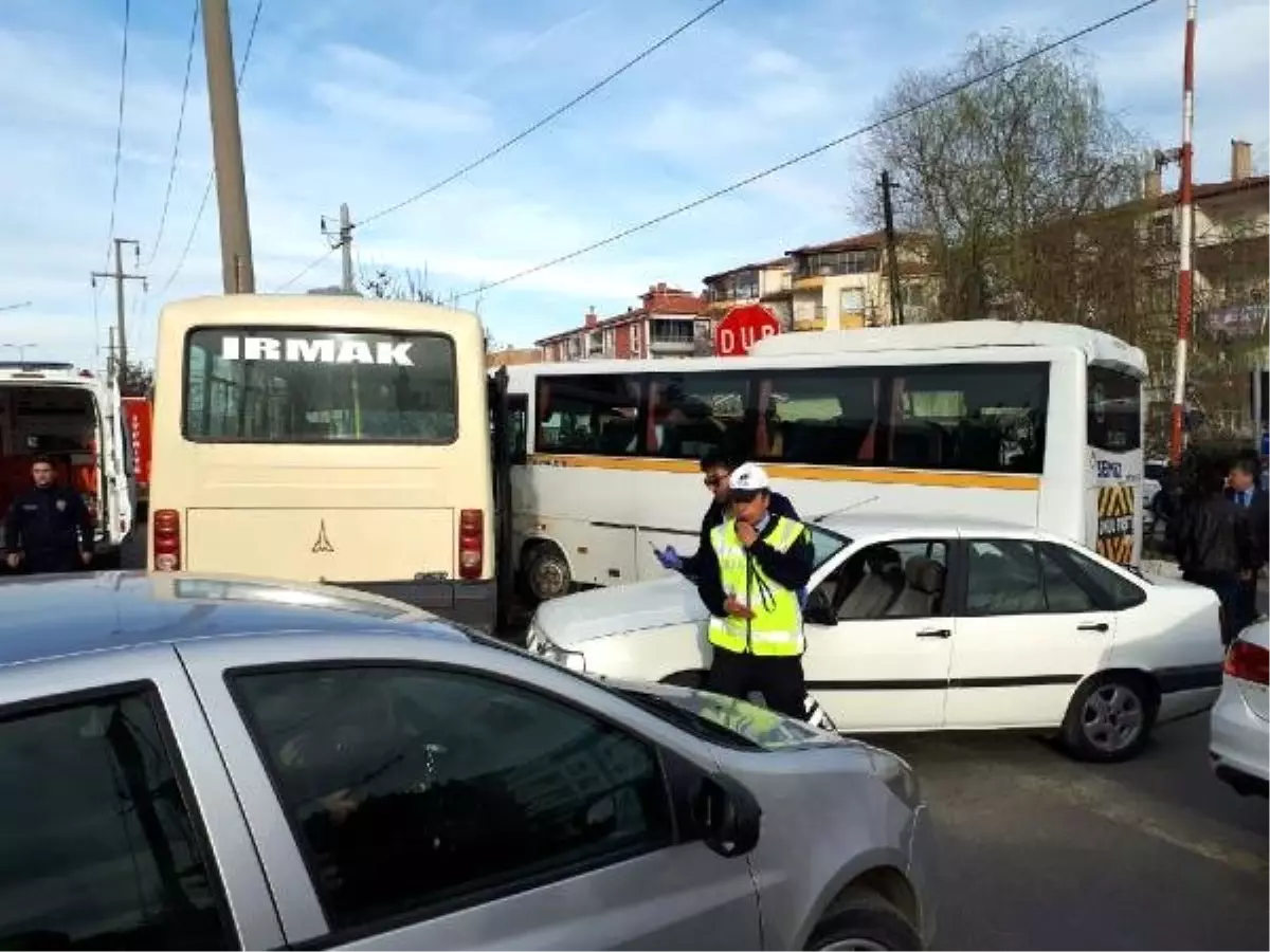 Kırıkkale\'de Zincirleme Trafik Kazası: 3 Yaralı