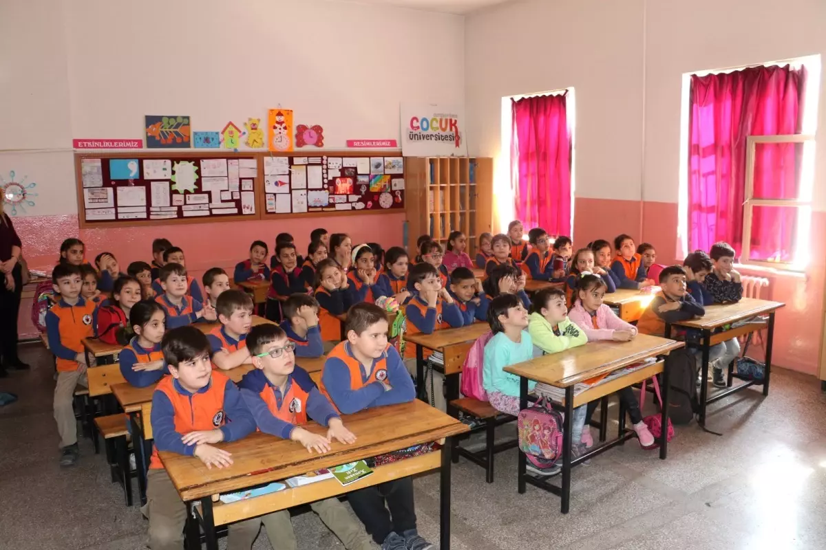 Maski\'den Su Tasarrufu Eğitimi Bu Kez Yunusemre\'de