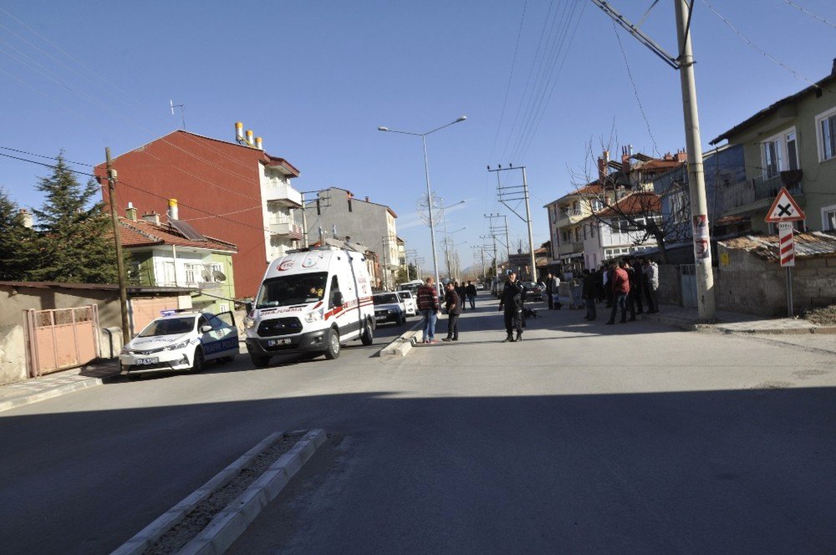Motosiklet Sürücüsünün Kazada Dili Boğazına Kaçtı