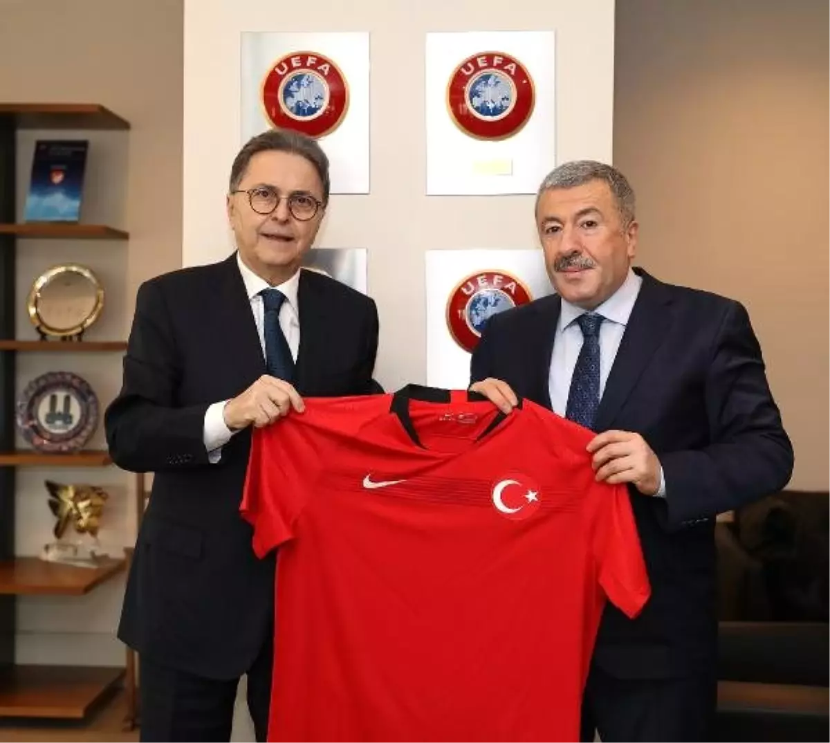 Mustafa Çalışkan\'dan Tff Başkanı Güreli\'ye Nezaket Ziyareti