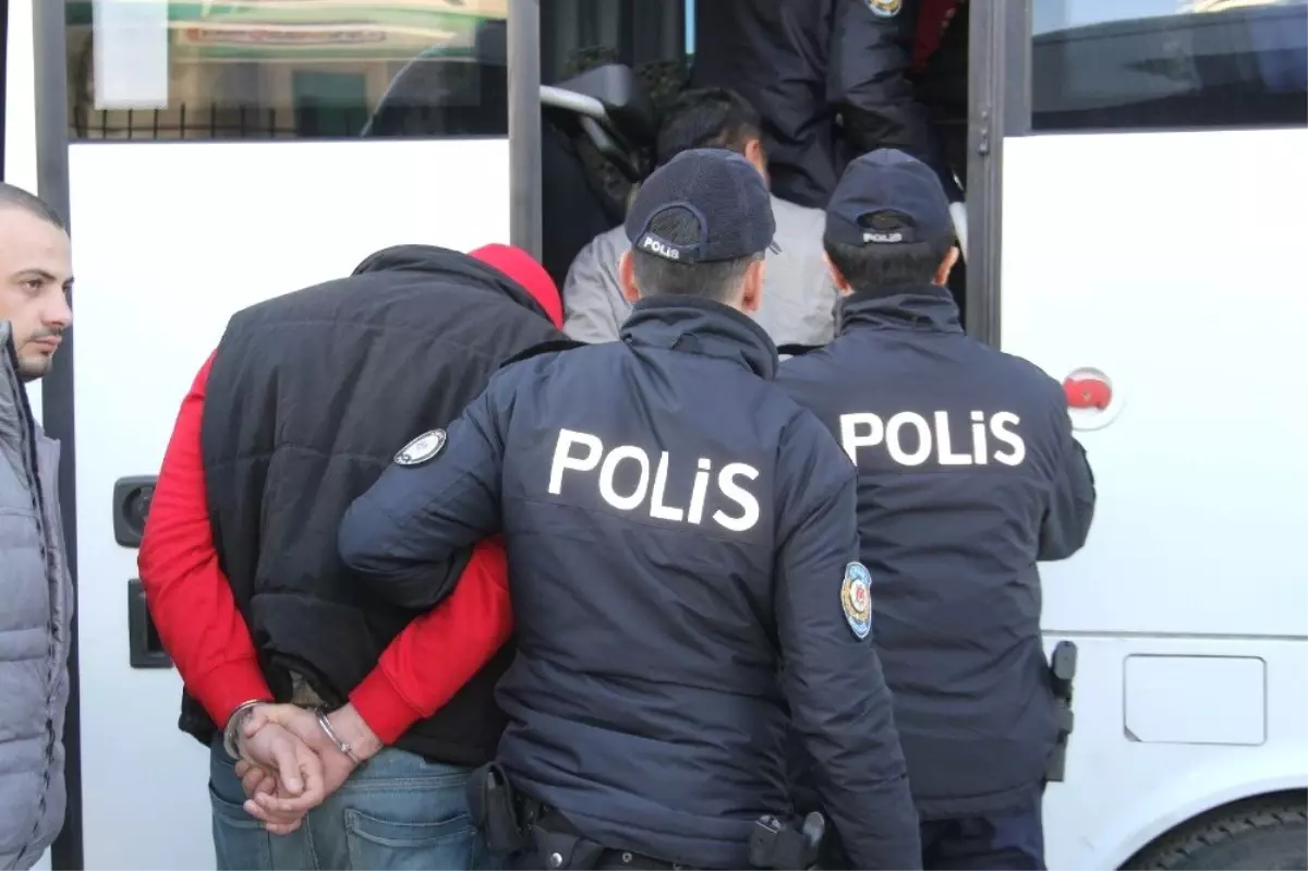 Narkotik Operasyonunda Gözaltına Alınan 10 Kişiden 6\'sı Tutuklandı