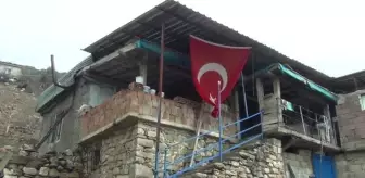 Öğrencilerden Şehit Ailesine Ziyaret