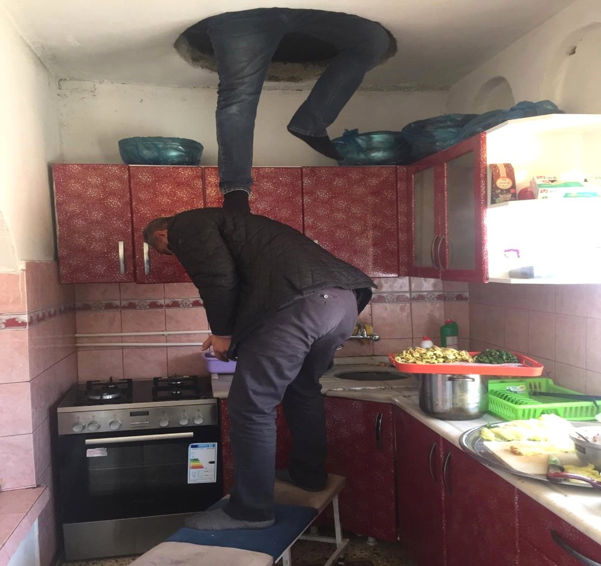 Suç Makinesi Kadın Tavan Arasında Yakalandı