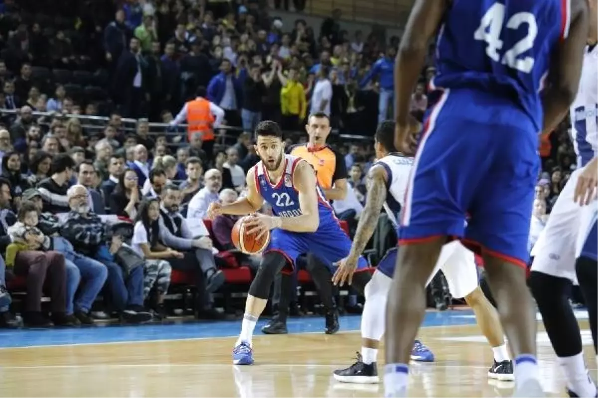 Türk Telekom - Anadolu Efes: 76 - 84