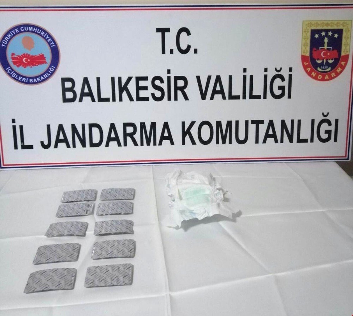 Uyuşturucuyu Bebek Bezine Sakladılar