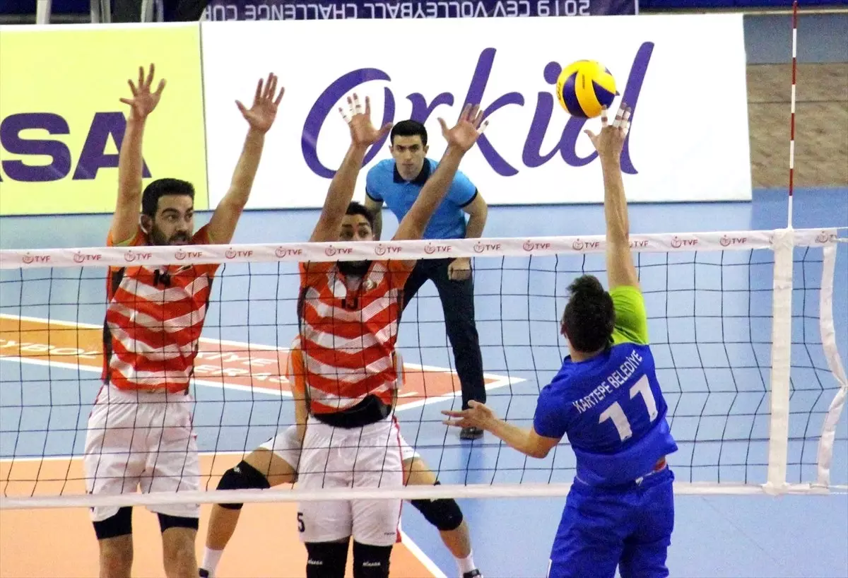 Voleybol 2. Lig Erkekler Finali Malatya\'da Başladı