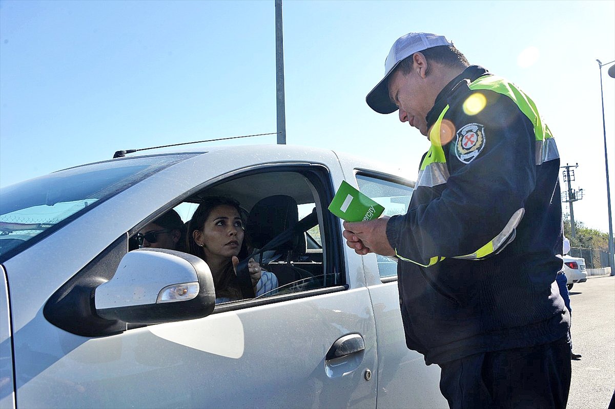 Adana\'da Helikopterle Trafik Uygulaması