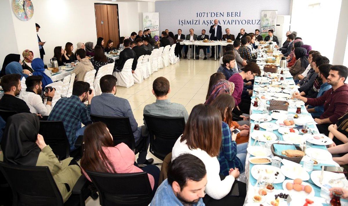 Başkan Pekyatırmacı: "Geleceğin Türkiye\'si Gençlerle Güzel Olacak"