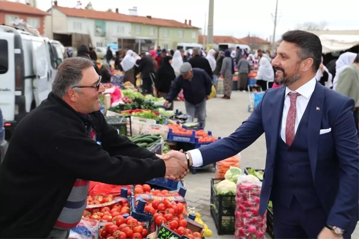 Başkan Yüzügüllü Esnaf ve Pazarcılarla Bir Araya Geldi